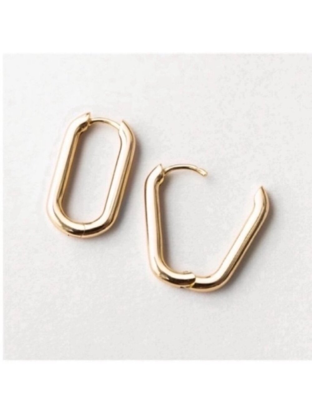 New! Carmine Gold Medium Huggie Earrings (3021) NWOT